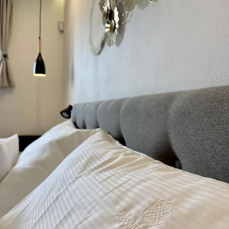 Pod Vinohradem - Apartmány&vinné Sklepy *