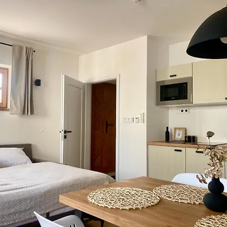 Apartment Pod Vinohradem - & Vinne Sklepy Mutenice